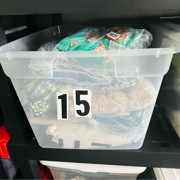 Susan Graver women’s floral top NWOT - Picture 7 of 14